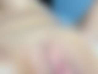 EmyLux's Live Sex Cam Show