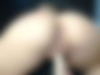 Live cam show with EmyLux - Brown Hair Toys on livesuperchat.net