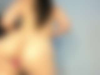 EmyLux's Live Sex Cam Show