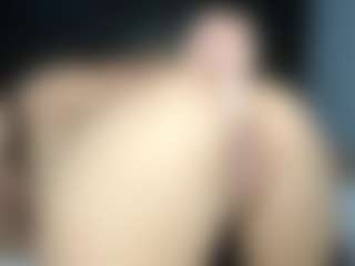 EmyLux's Live Sex Cam Show