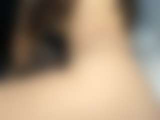 EmyLux's Live Sex Cam Show