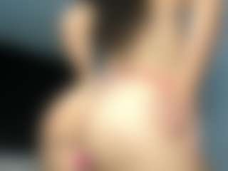 EmyLux's Live Sex Cam Show