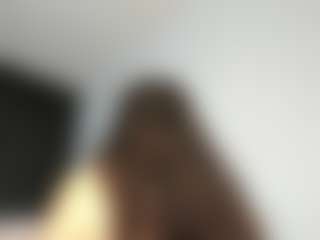 EmyLux's Live Sex Cam Show