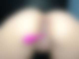 EmyLux's Live Sex Cam Show