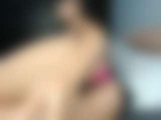 EmyLux's Live Sex Cam Show