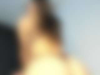 EmyLux's Live Sex Cam Show