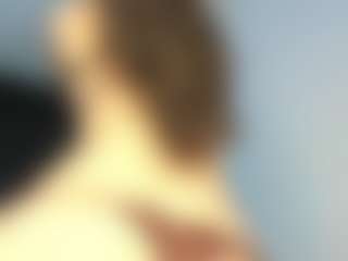 EmyLux's Live Sex Cam Show
