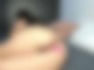 EmyLux's Live Sex Cam Show