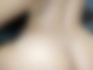 EmyLux's Live Sex Cam Show