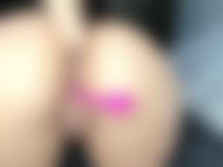 EmyLux's Live Sex Cam Show
