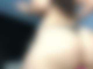 EmyLux's Live Sex Cam Show