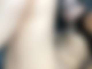 EmyLux's Live Sex Cam Show