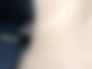 EmyLux's Live Sex Cam Show