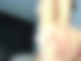 EmyLux's Live Sex Cam Show