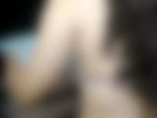 EmyLux's Live Sex Cam Show