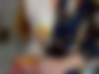 Live cam show with EvaLuv - Green Eyes on live.xheat.ai