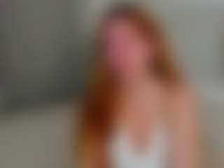 Live cam show with EvaLuv - Red Hair on madthumbs