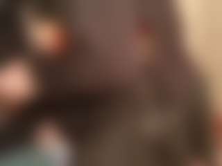 Live cam show with prissylilBitch - Average on Camsoda