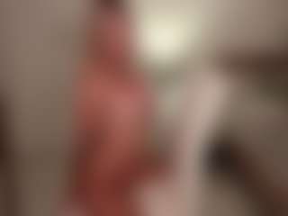 Live cam show with sheislilith - New Bedroom on https://playwithruby.com