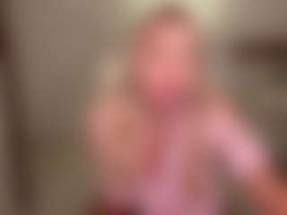 Live cam show with sheislilith - Blonde Hair Petite on Camsoda