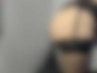 Live cam show with VellyMelly - Body Massage on Dolls Live