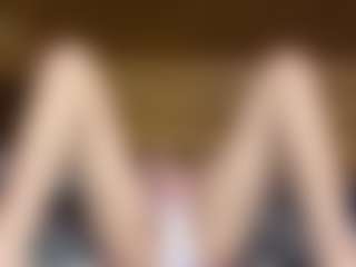 Live cam show with Ashley - Petite Toys on Camsoda