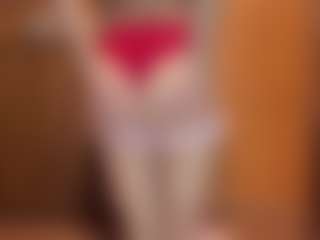 Live cam show with Ashley - Blonde Hair Shaved Pussy on CamwithHer