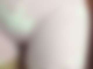 Live cam show with Ashley - Teen (18+) on livesuperchat.net