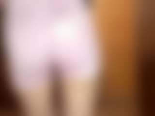 Live cam show with Ashley - Granny Dildo on Milfs Live