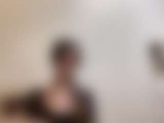 Live cam show with Lora - Green Eyes on sexytreat.net