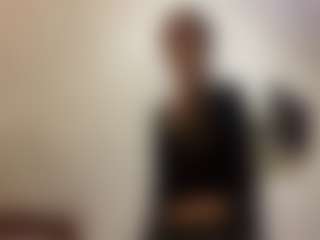 Live cam show with Lora - Erotic Dance on Sweet Sext