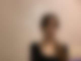 Live cam show with Lora - Skinny on Latina Girls