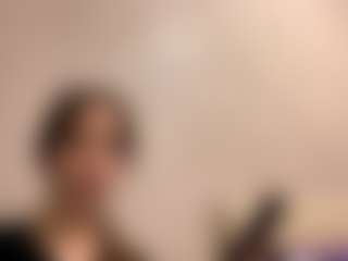 Live cam show with Lora - New Petite on Camversity