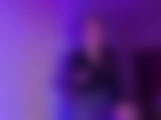 Live cam show with Lora - Striptease on alttransgirls