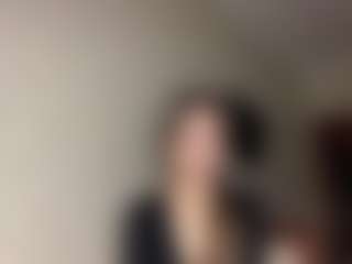 Live cam show with Lora - Skinny on parknlotfishbdy