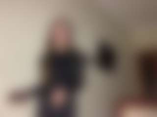 Lora's Live Sex Cam Show