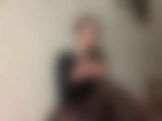 Live cam show with Lora - Young Adult on madthumbs