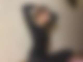 Lora's Live Sex Cam Show