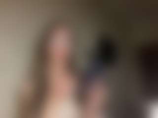 Lora's Live Sex Cam Show