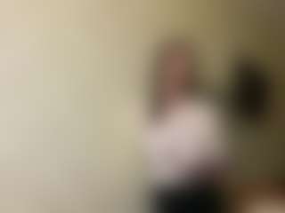 Lora's Live Sex Cam Show