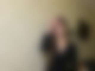 Lora's Live Sex Cam Show