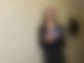 Lora's Live Sex Cam Show
