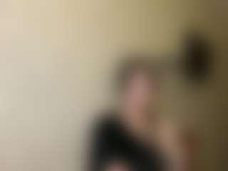 Live cam show with Lora - Striptease Granny on Camsoda