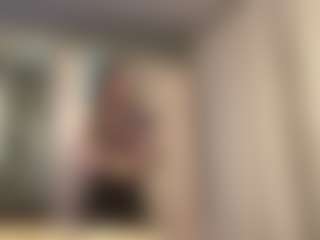 Lora's Live Sex Cam Show