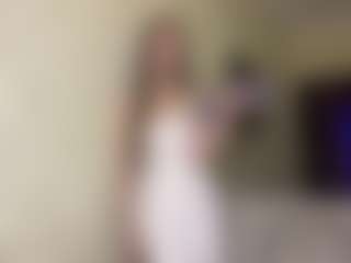Lora's Live Sex Cam Show