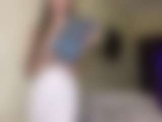 Lora's Live Sex Cam Show