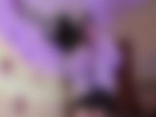 Live cam show with Lora - Skinny on SpankPalCams