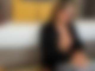 Live cam show with Grecia-Sky - Oil on StripNow