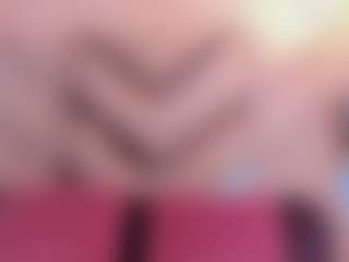 Live cam show with Grecia-Sky - Pornstar Squirt on WildCum