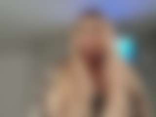 Live cam show with Mila - Blonde Hair on CamSodaAdn